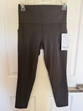 Athleta Salutation Stash 7/8 Tight Leggings Yoga Pants in Dusk Violet